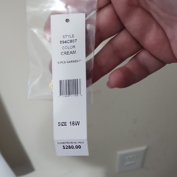 Chic White Women's Blazer - Picture 2 of 15